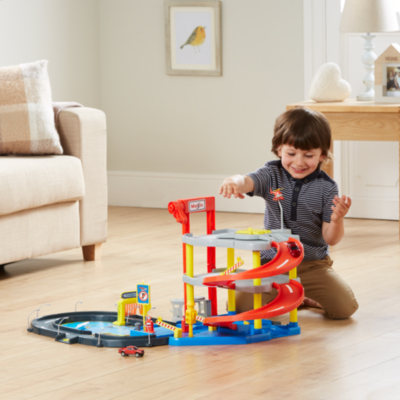 Maisto Fresh Metal 3 inch Parking Playset With 2 Cars Kids