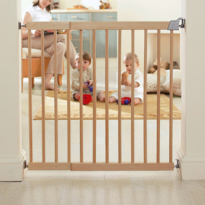 Lindam Extending Wooden Safety Gate