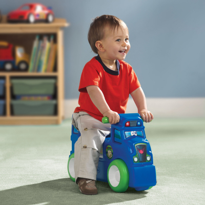 Little Tikes Sit 'n' Roll Police