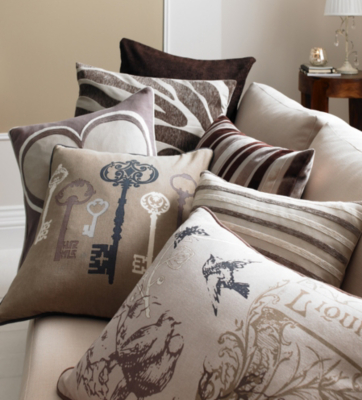 Cushions & Throws