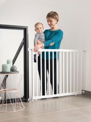 extendable baby gate asda