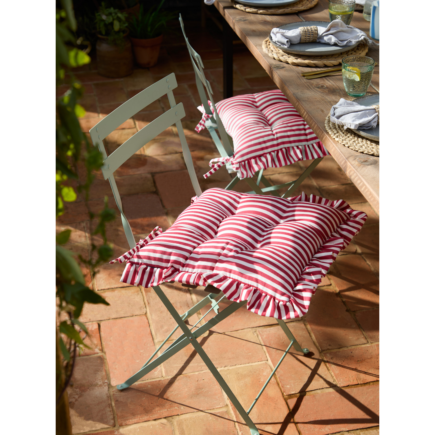 Wylder Millie Ruffle 2 Pack Indoor/Outdoor Seat Pads in Red | Size: 40cm x 40cm - Image 6