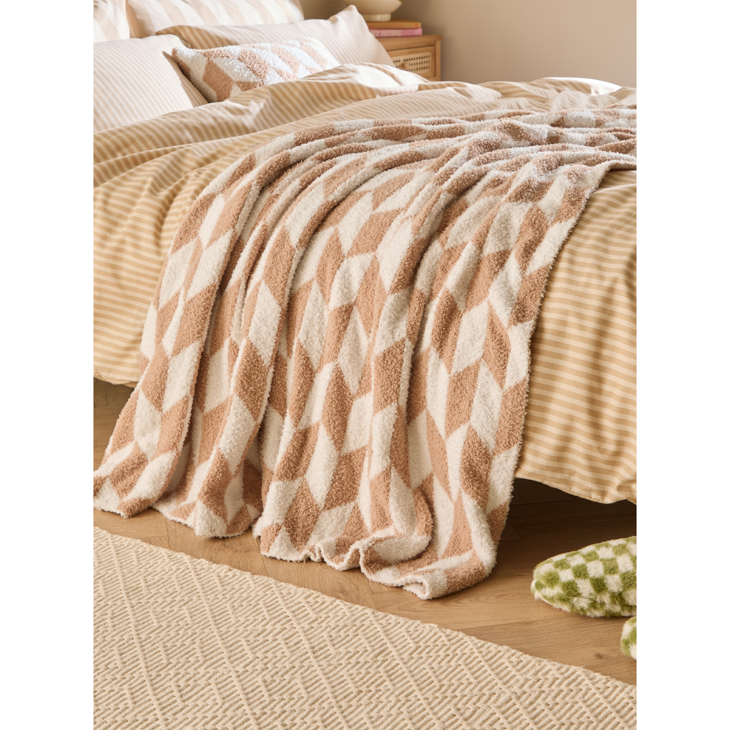 George Natural Furn Olsen Geometric Throw