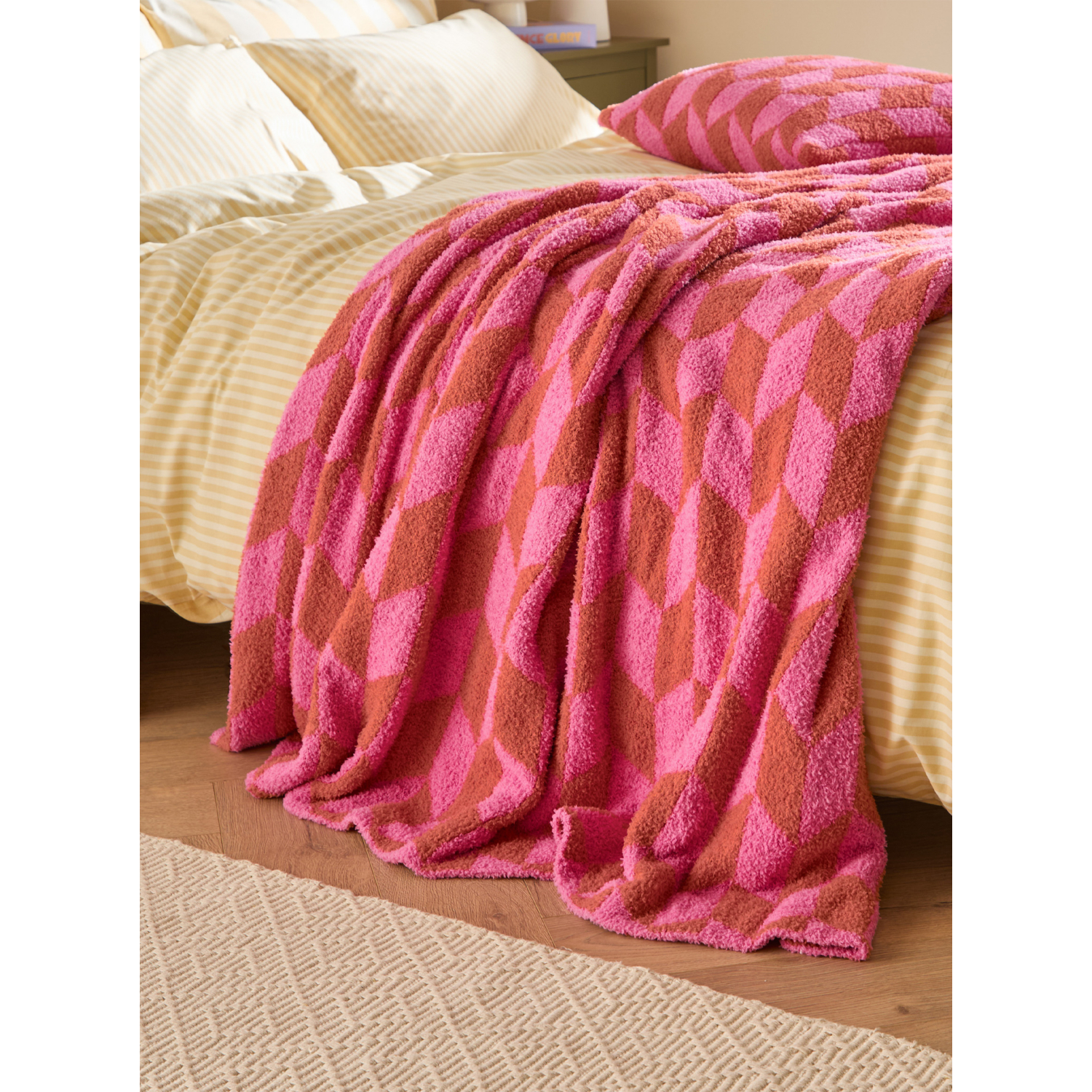 George Pink Furn Olsen Geometric Throw - 130 X 180Cm