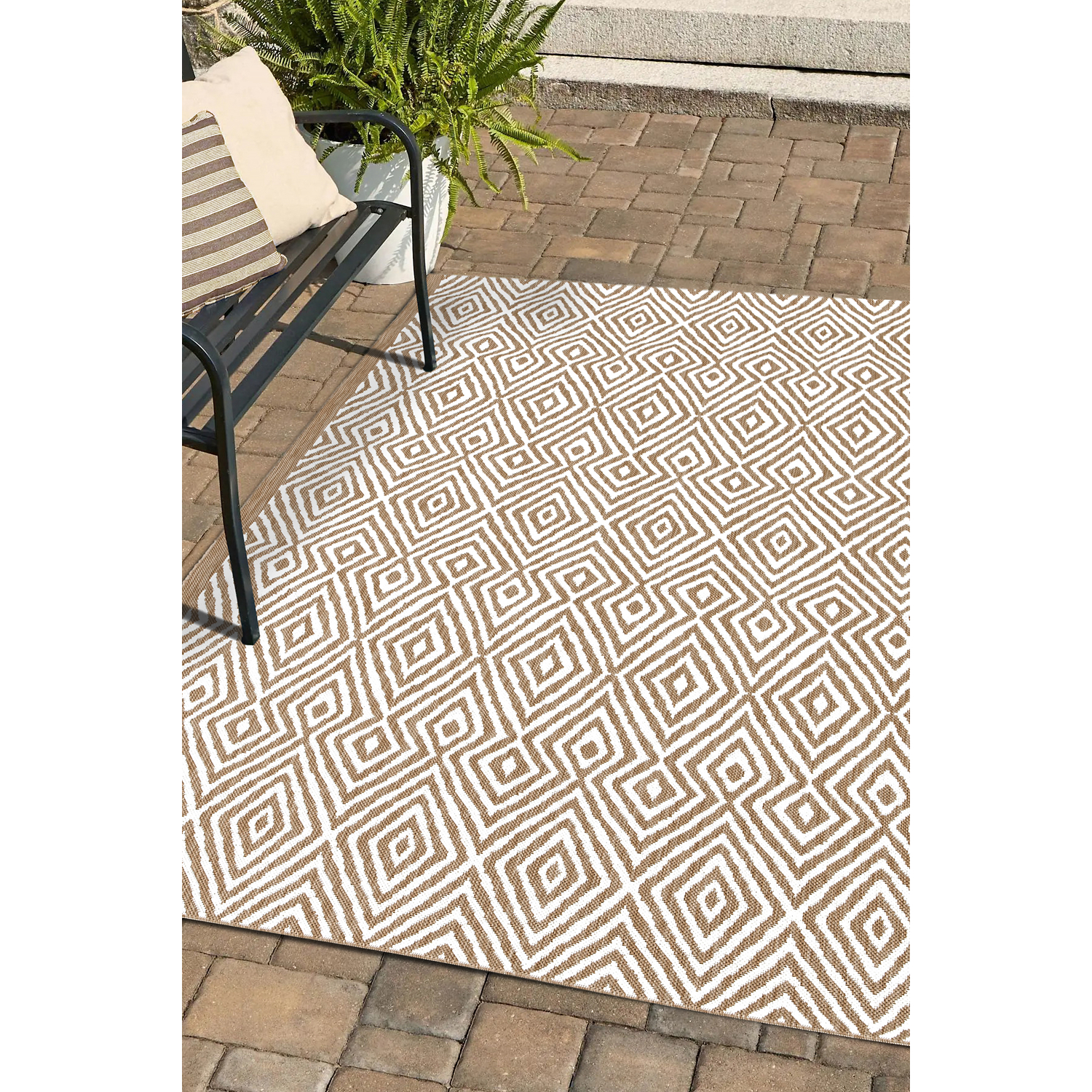 George Home Natural Maker Outdoor Diamond Rug