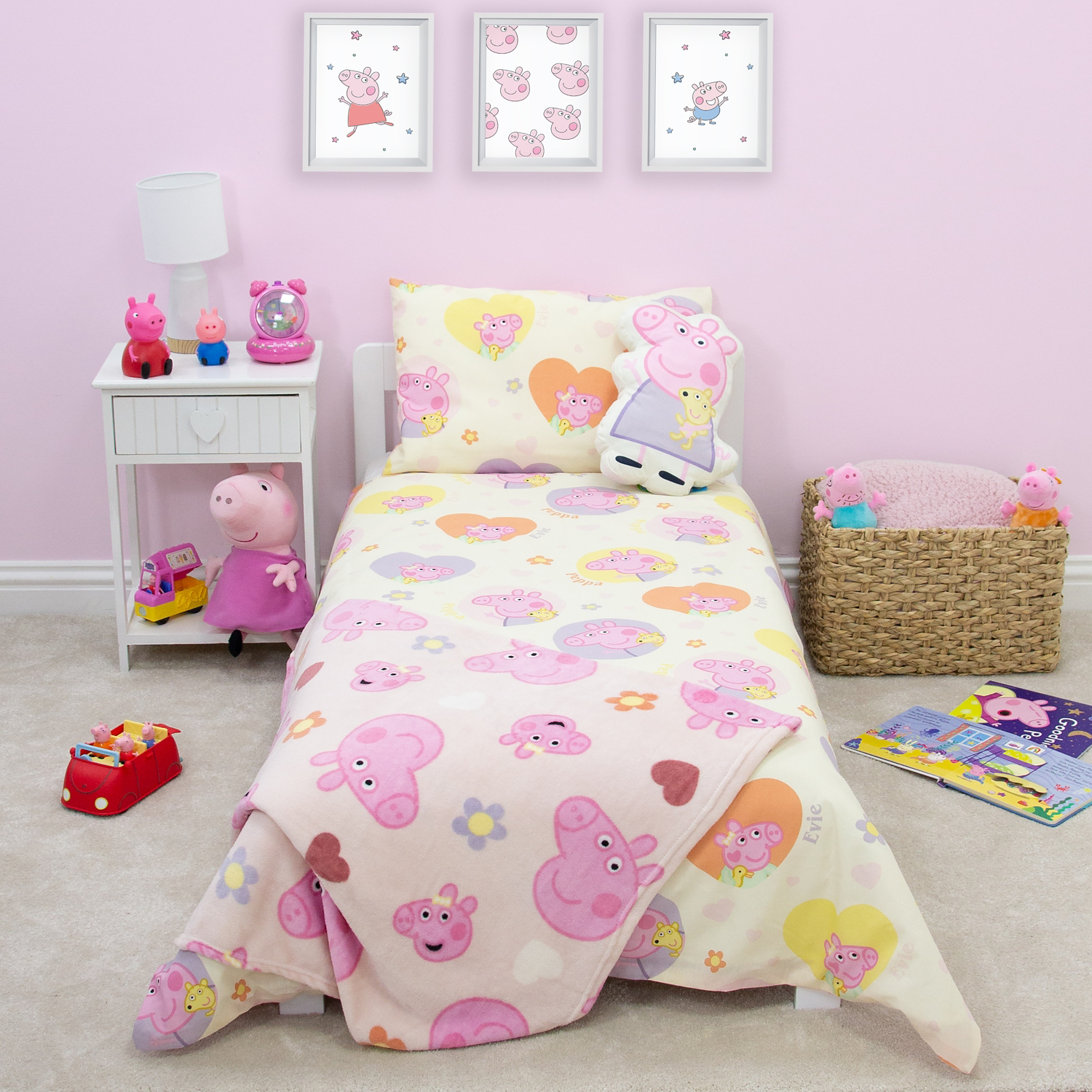 Peppa Multi Pig Toddler Reversible Duvet Set