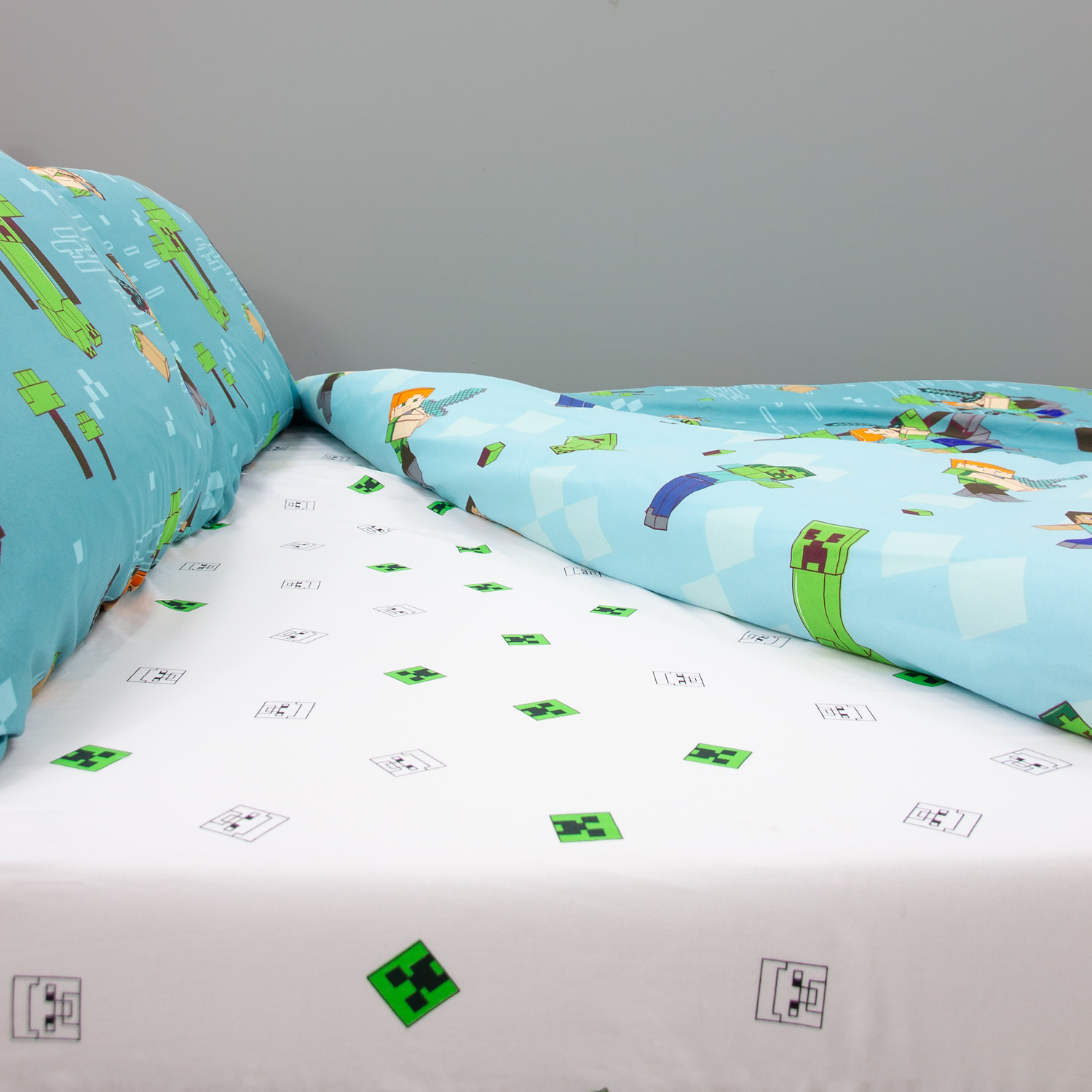 Minecraft Green & White Fitted Sheet