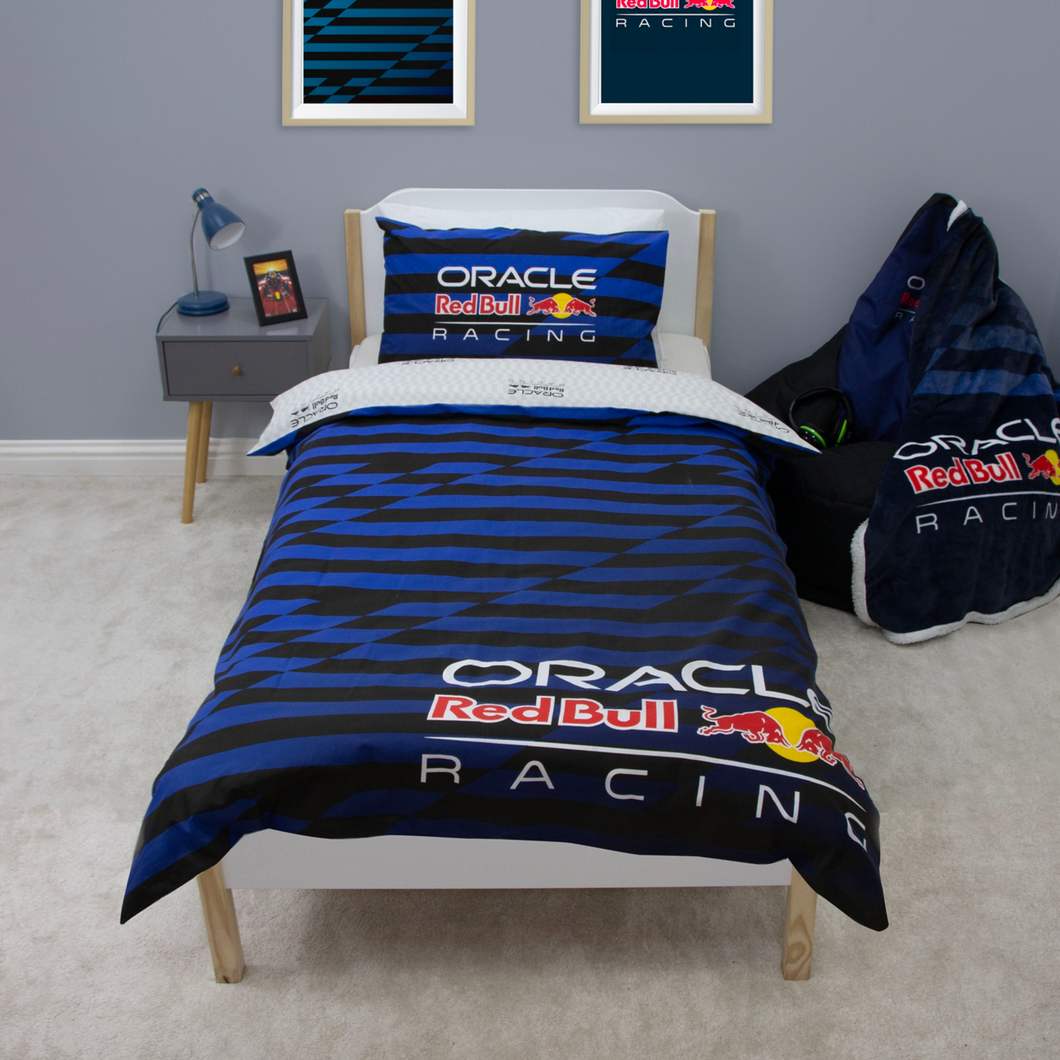 George Multi Red Bull Reversible Single Duvet Set