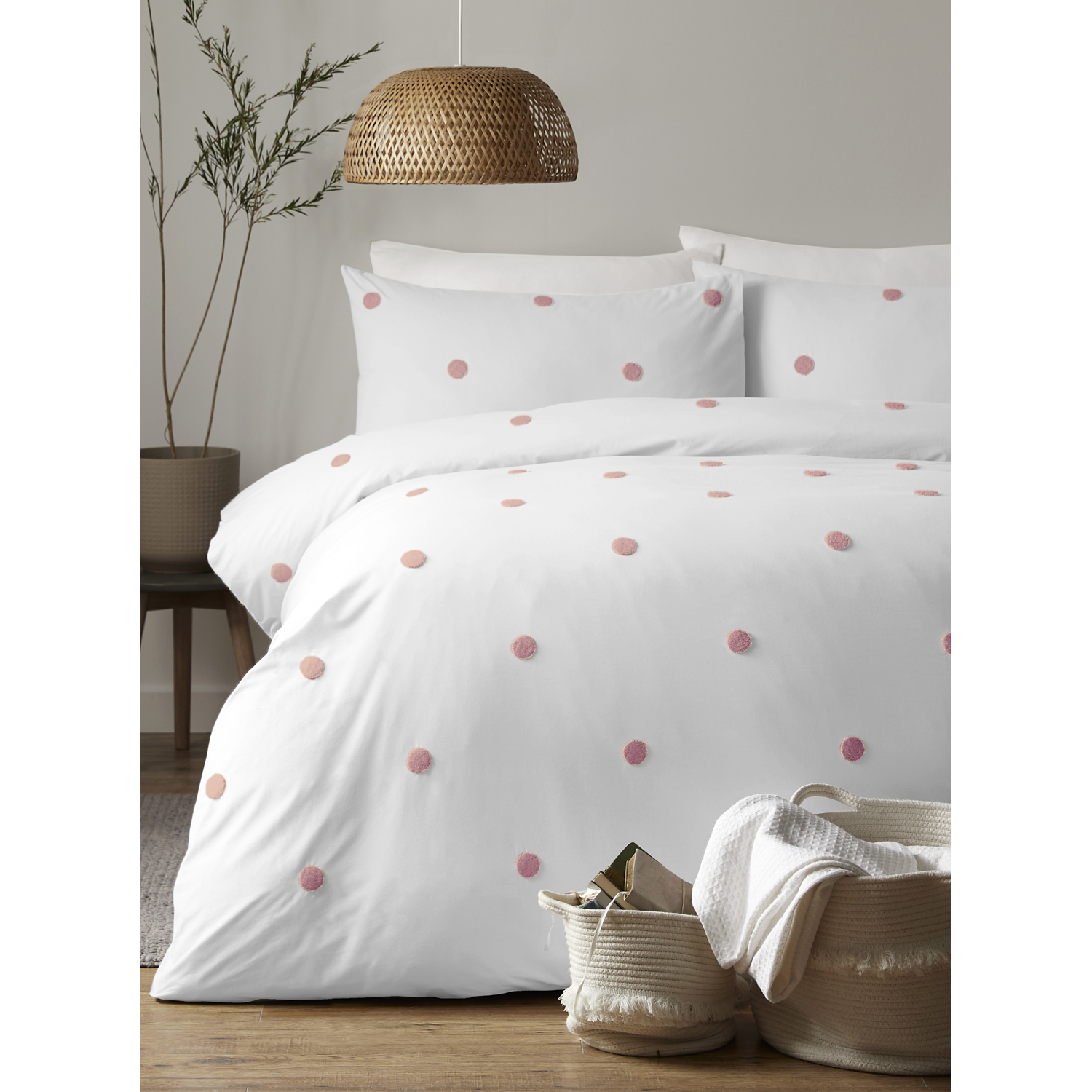 Apple White Appletree Dot Garden Cotton Duvet Set