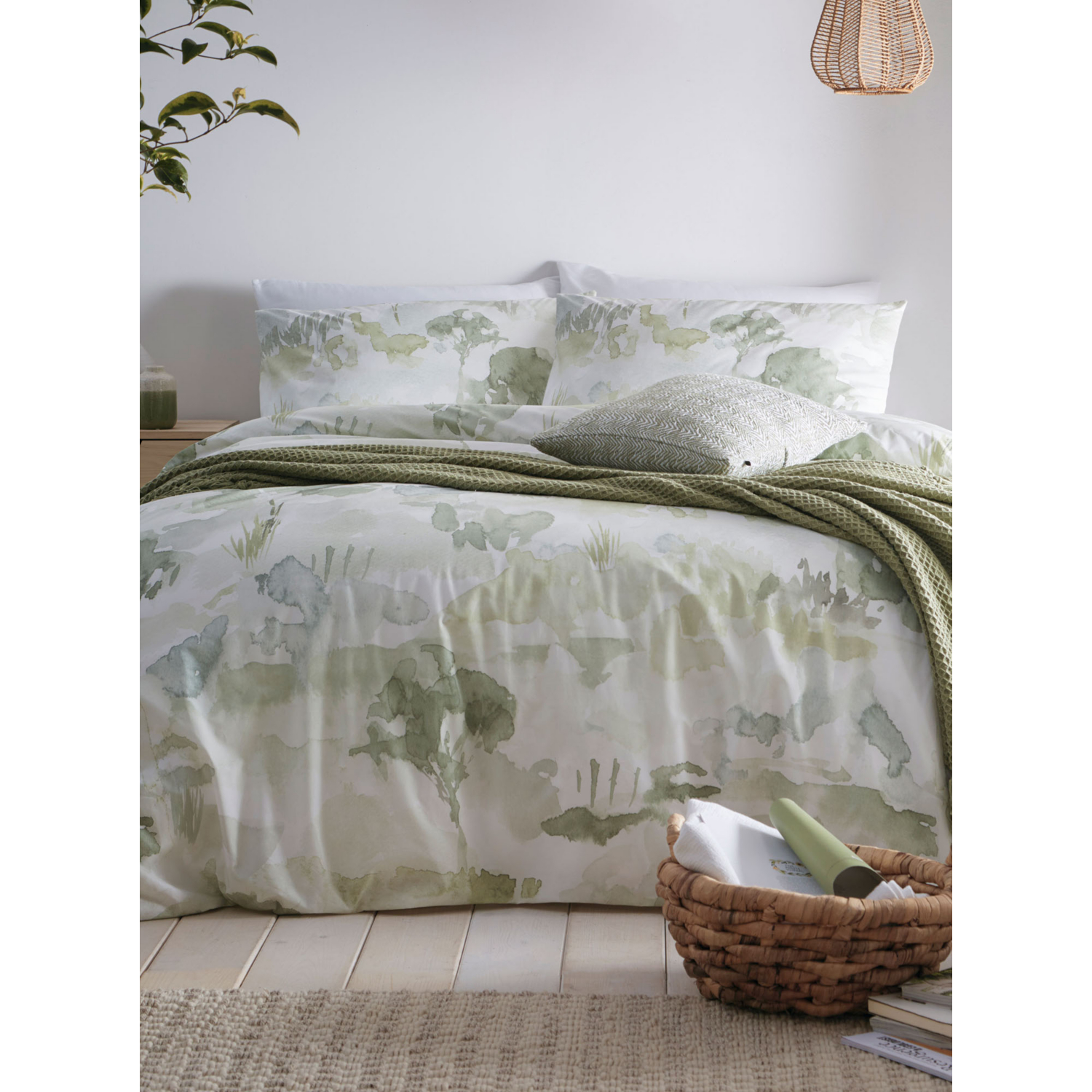 B&Q -  Edale 100% Cotton Duvet Cover Set With Contrast Piping - Image 3