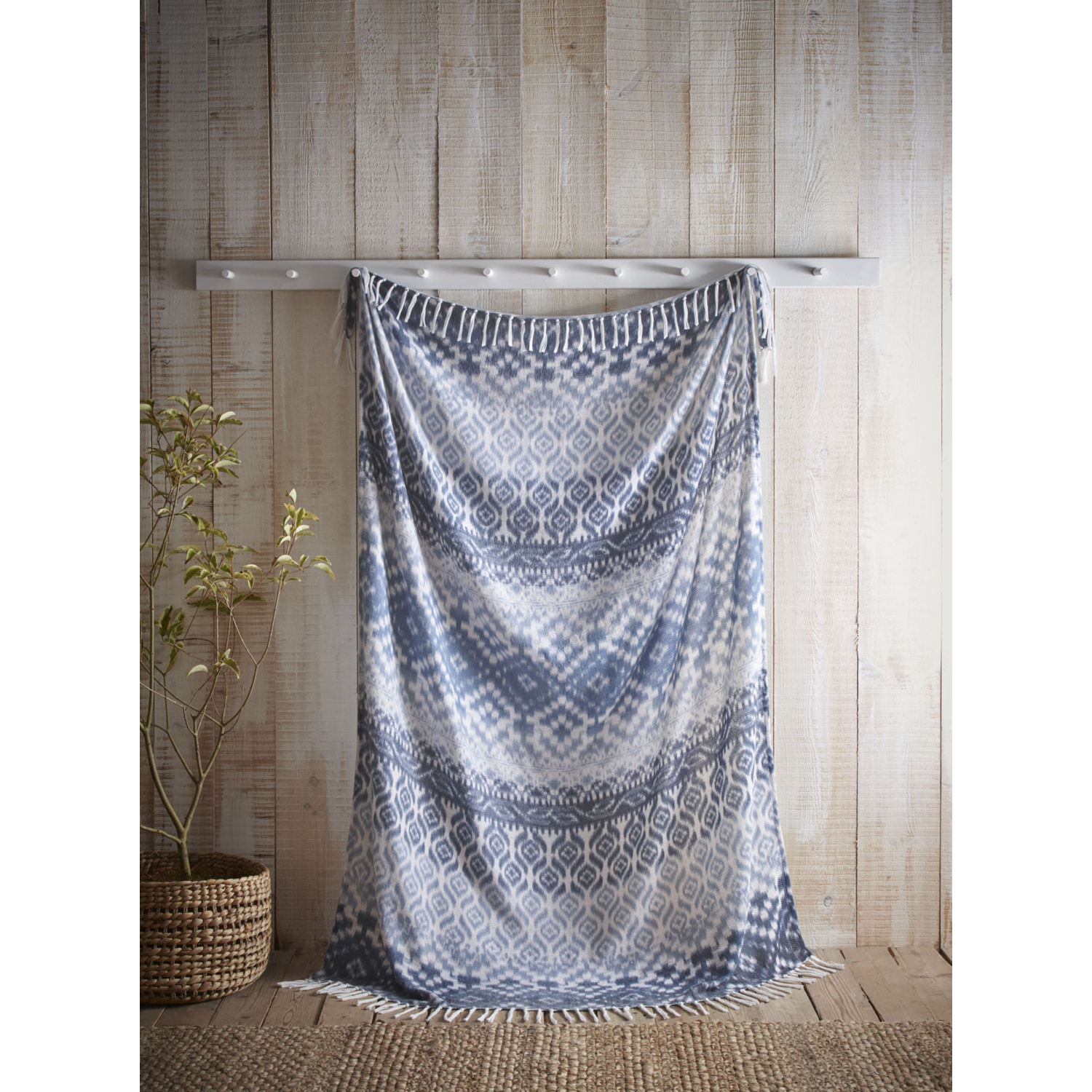 Apple Blue Appletree Sakari Bedspread - 130Cm X 180Cm