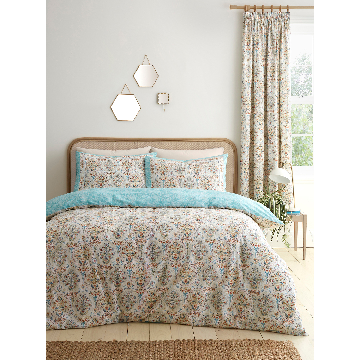 George Natural Dreams & Drapes Edena Floral Duvet Set