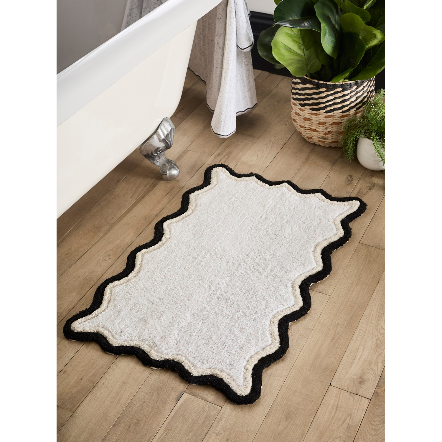 George Black & White Fusion Monochrome Scallop Soft Bath Mat
