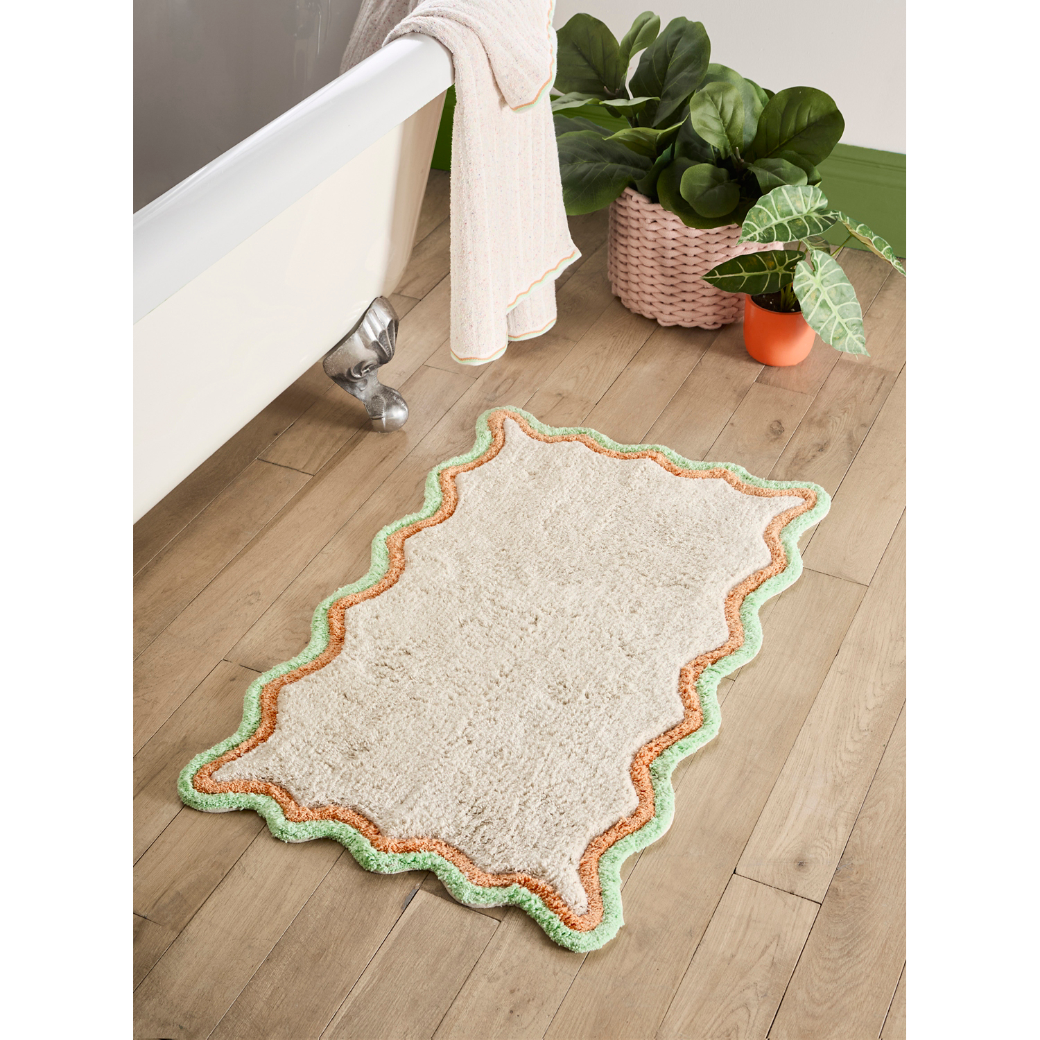 George Multi Fusion -Coloured Scallop Soft Bath Mat