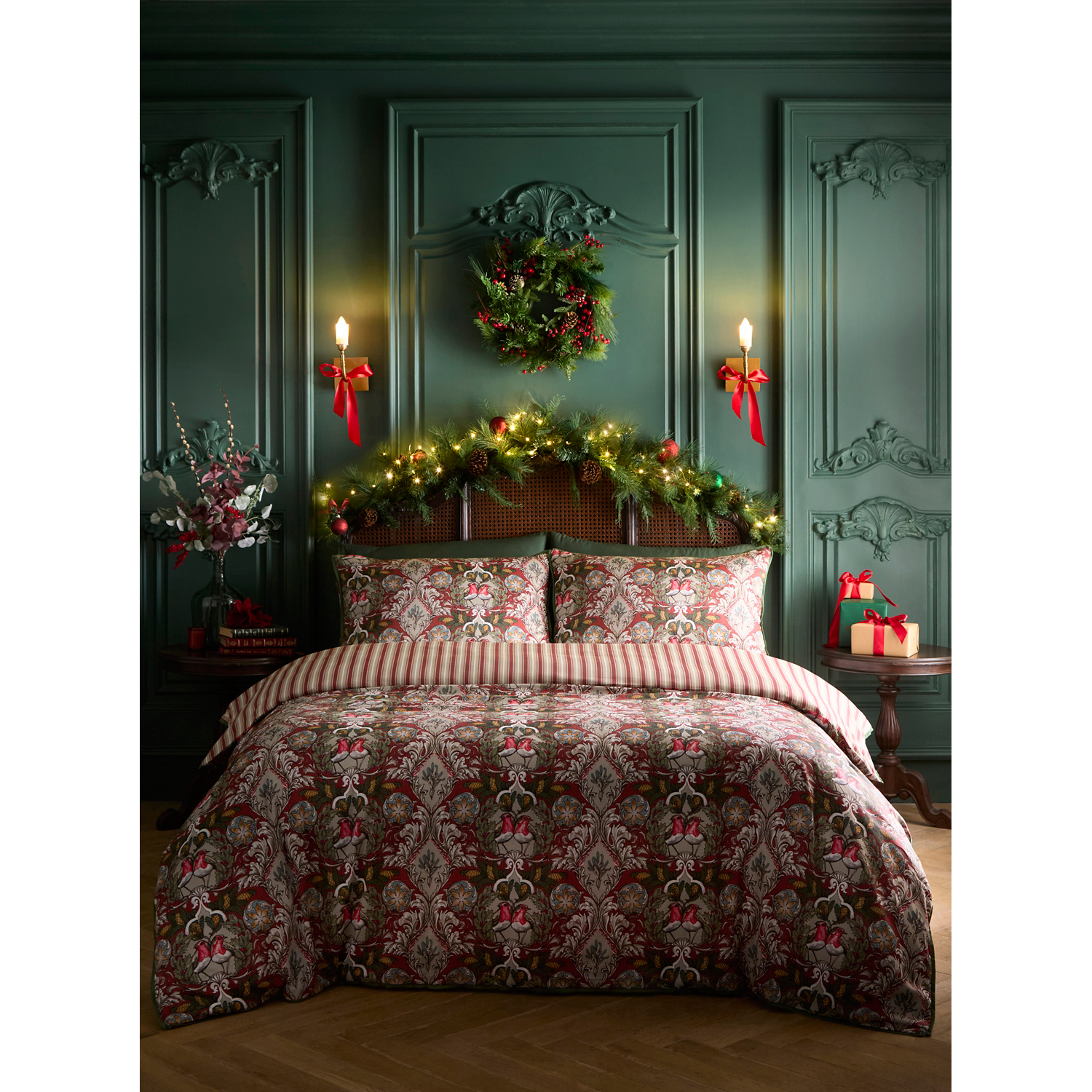 George Red Laurence Llewelyn-Bowen Festive Robin Duvet Set