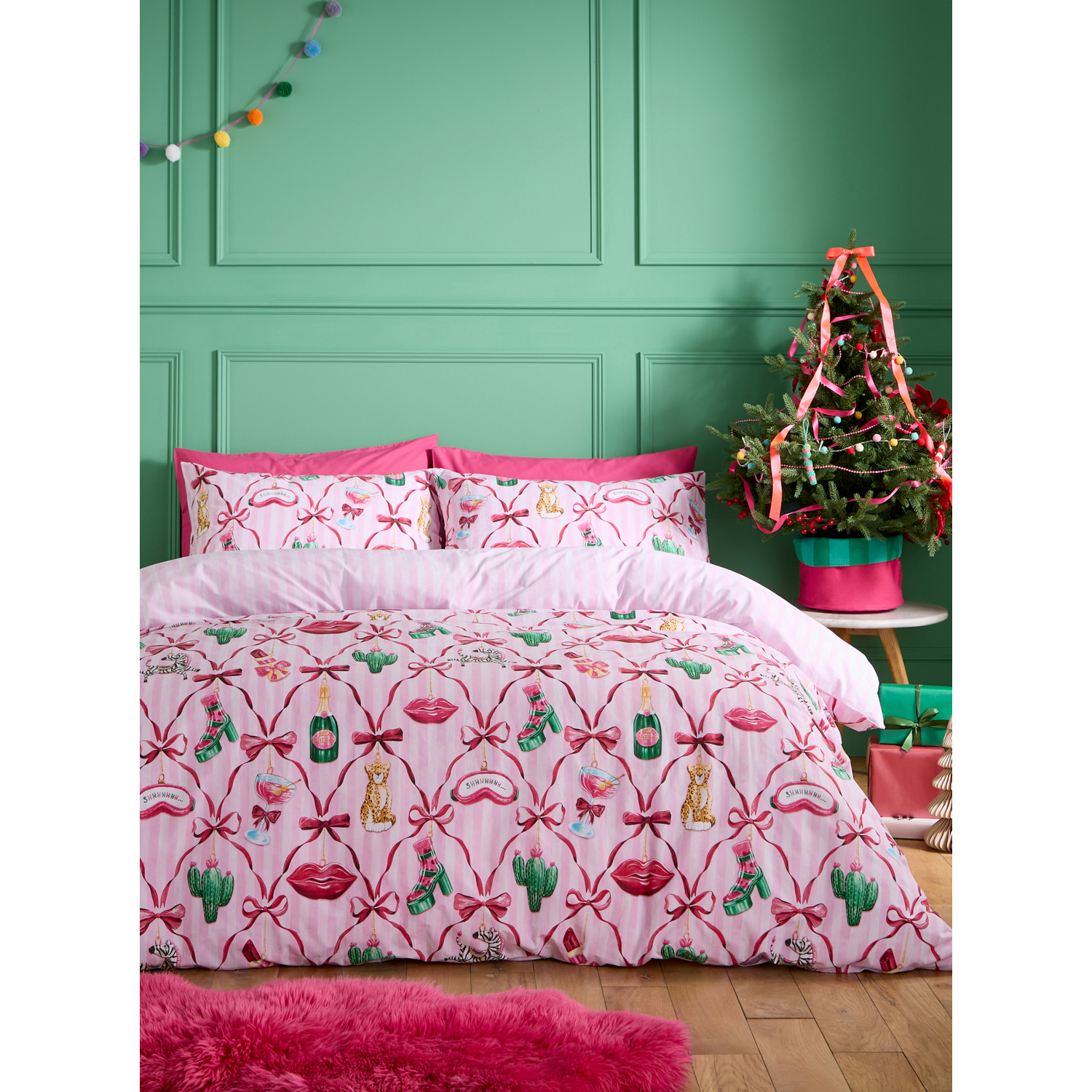 Catherine Lansfield Pink Christmas Kitsch Reversible Duvet Cover Set - King - Image 5