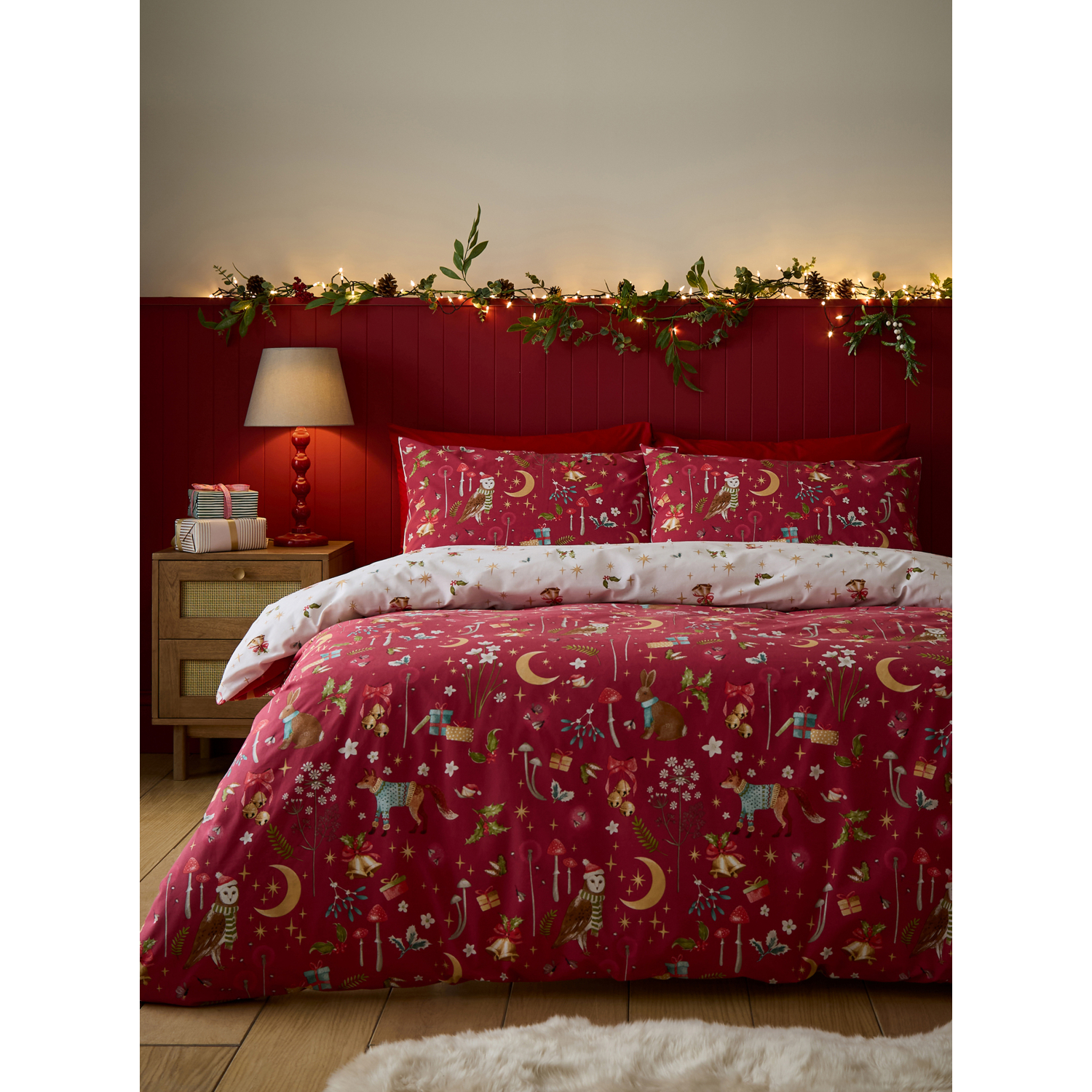 Catherine Lansfield Christmas Enchanted Twilight Single Duvet Cover Set Red - Image 5