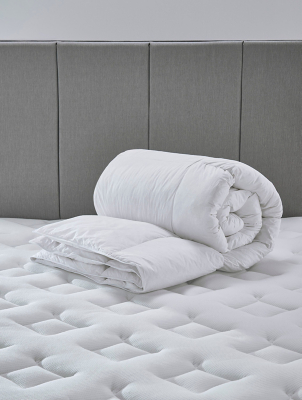 Luxury Duck Feather and Down Duvet 10.5 