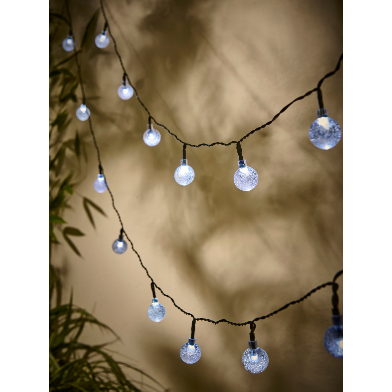 George White Outdoor Led 25 Bubble String Lights