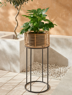 Brown Rattan Flower Pot Planter with Metal Stand Outdoor & Garden