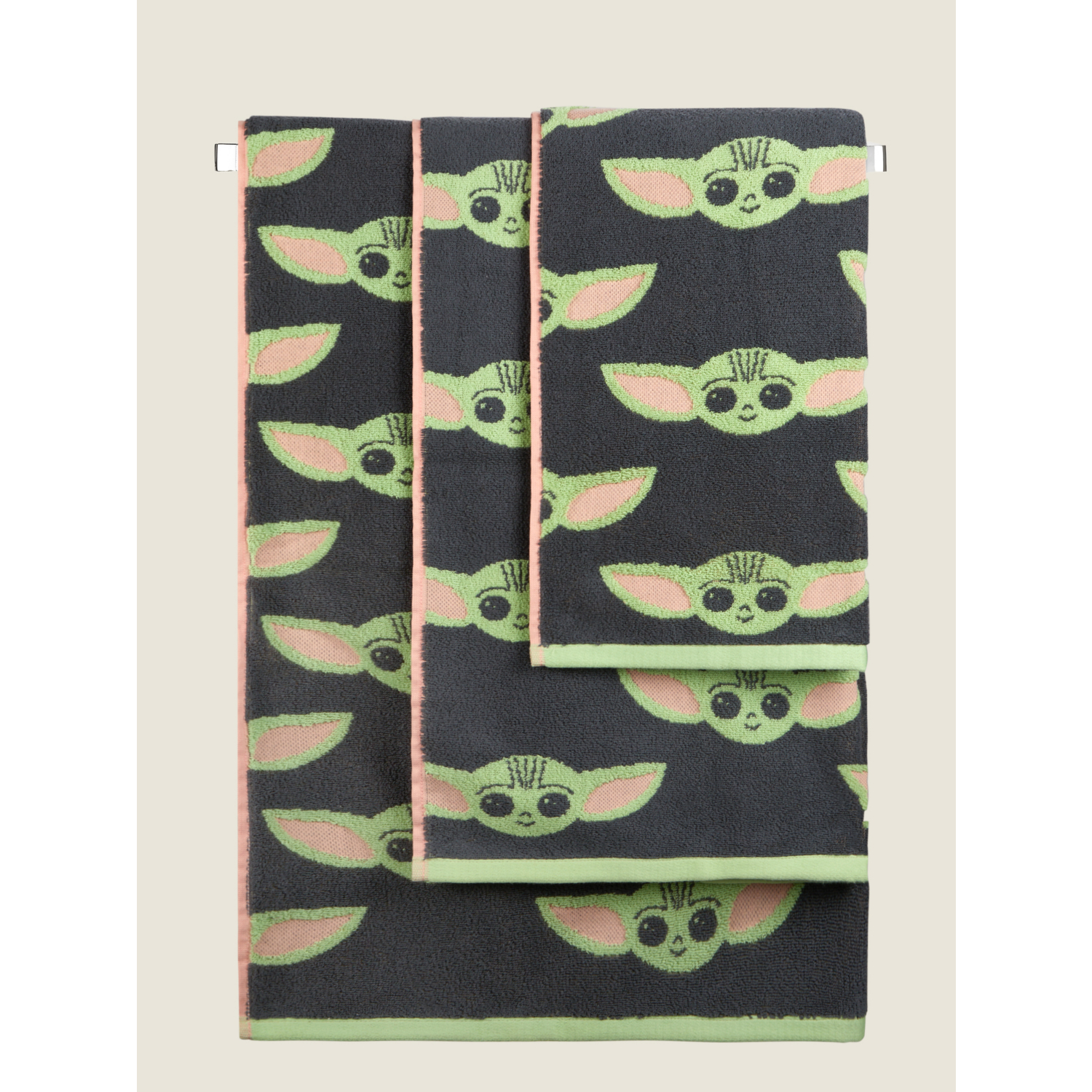 Star Wars Green Mandalorian Baby Grogu Towel Range