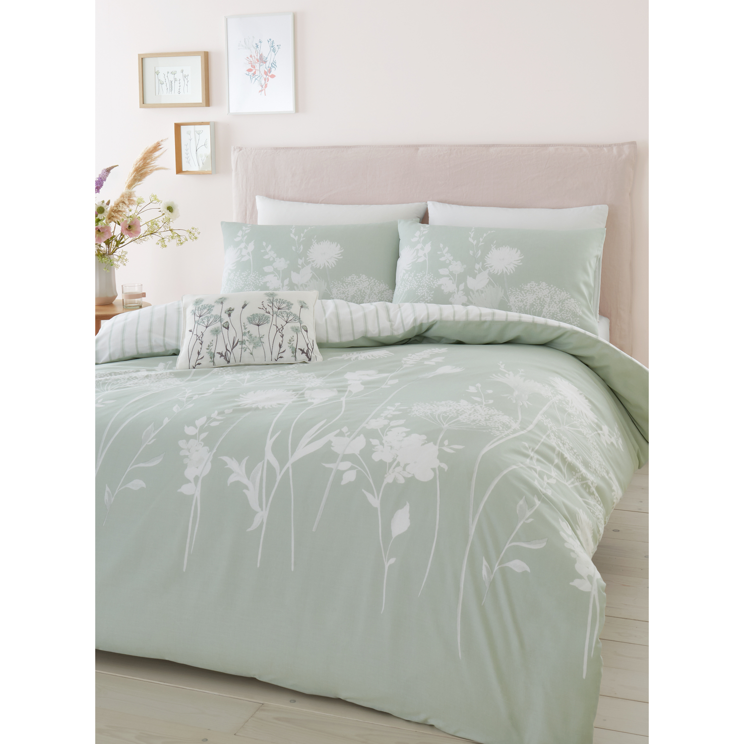Cat Green Catherine Lansfield Meadowsweet Floral Duvet Set