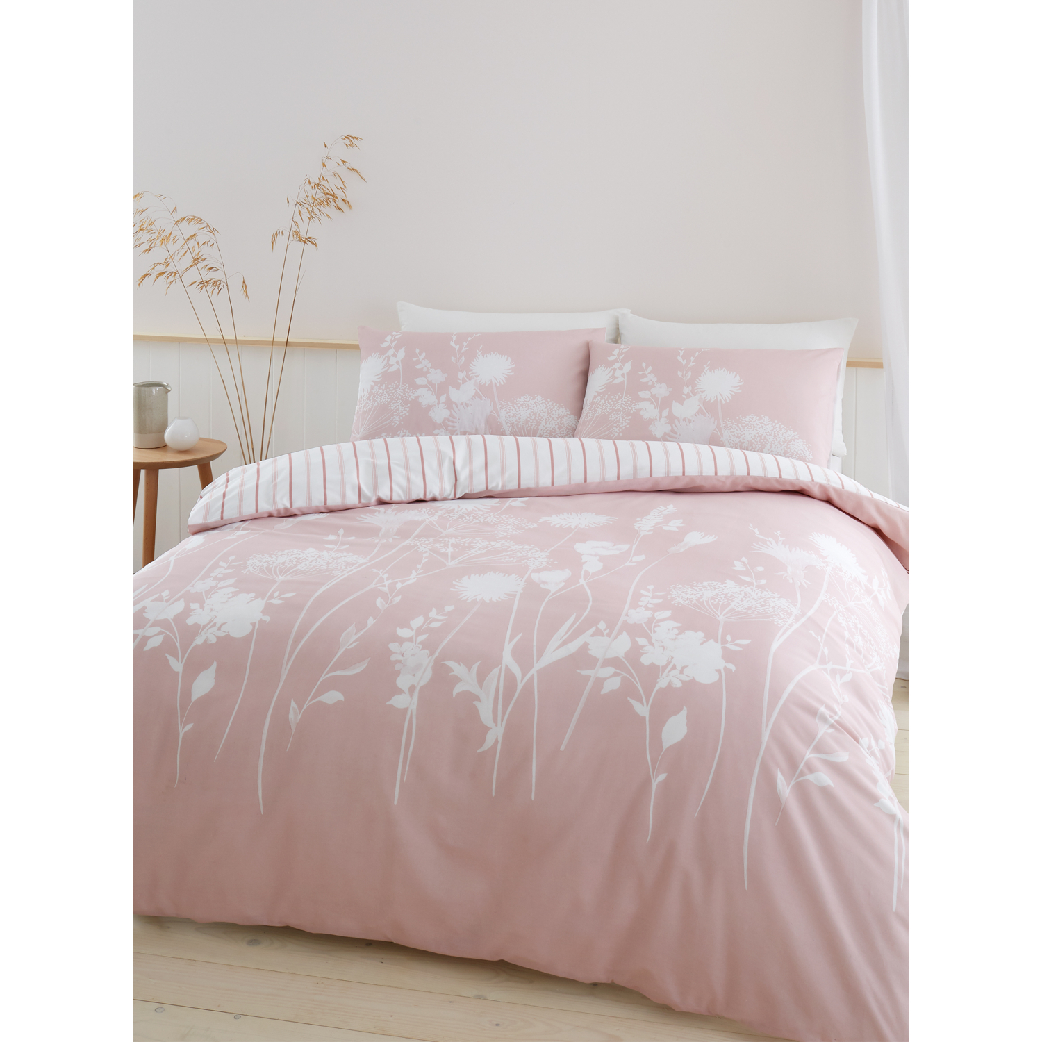 Cat Blush Catherine Lansfield Meadowsweet Floral Duvet Set