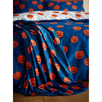 Catherine Lansfield Halloween Pumpkins Cosy Fleece Blanket Throw in Navy | Size: 130 cm x 170 cm