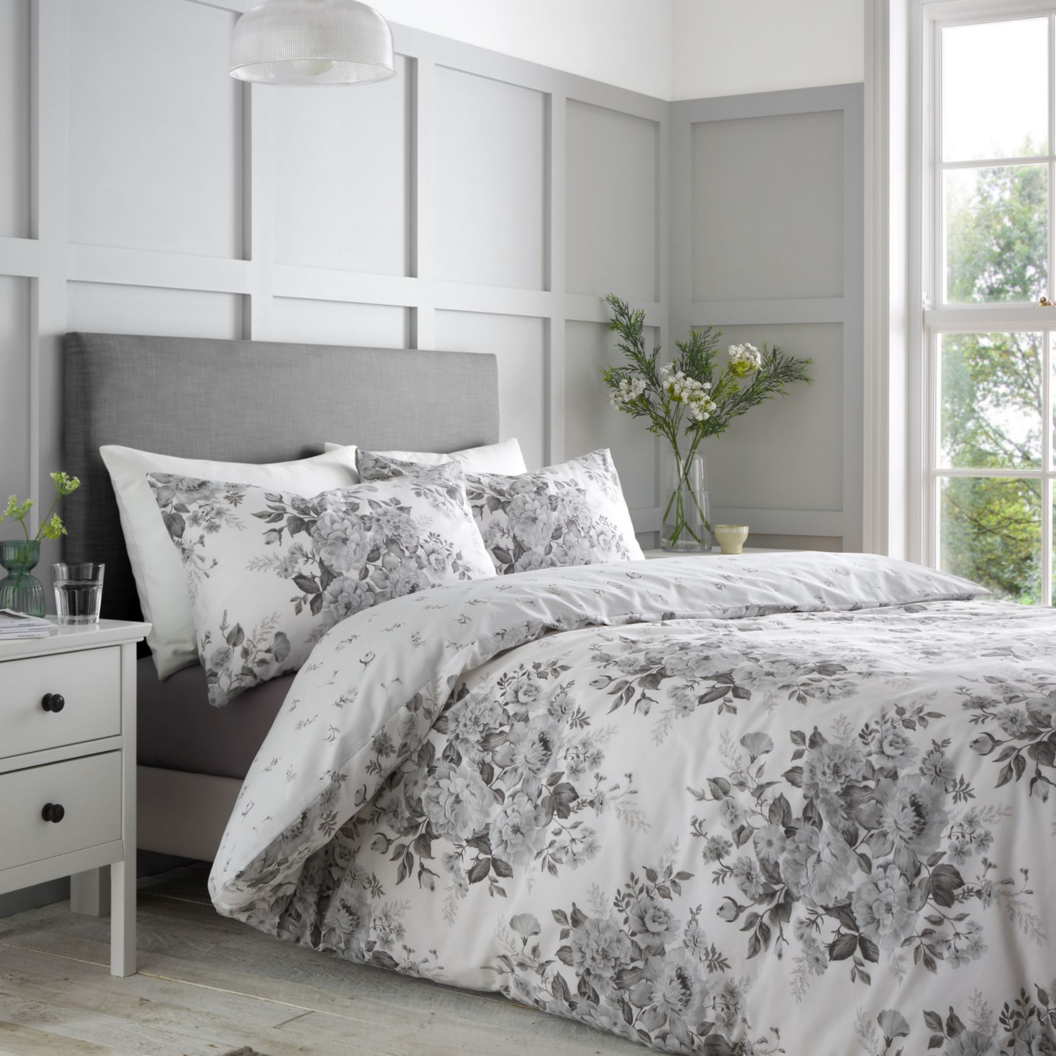 Catherine Lansfield Unisex White Elinda Floral Duvet Cover Set In | Size: Single - Image 8