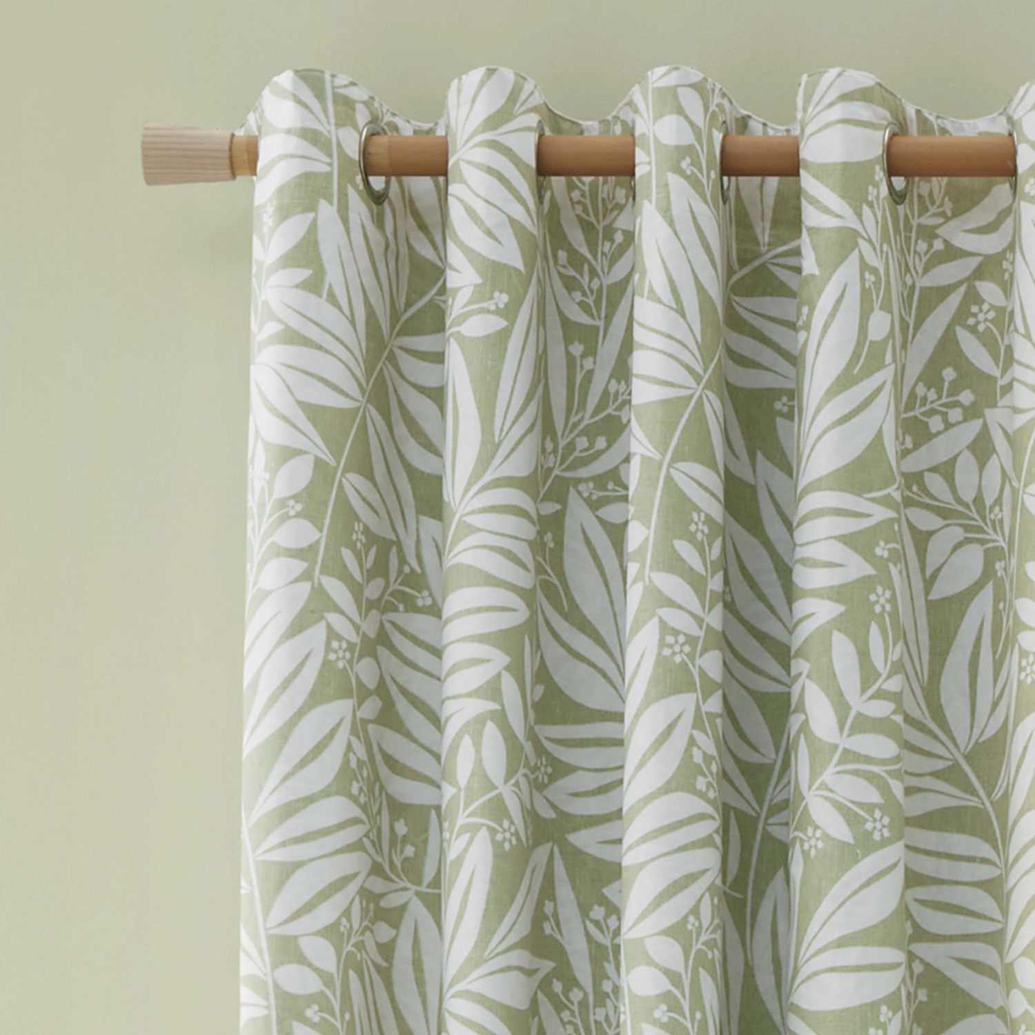 Catherine Lansfield Sorrel Leaf 66x90 Inch Fully Reversible Eyelet Curtains Two - Image 8