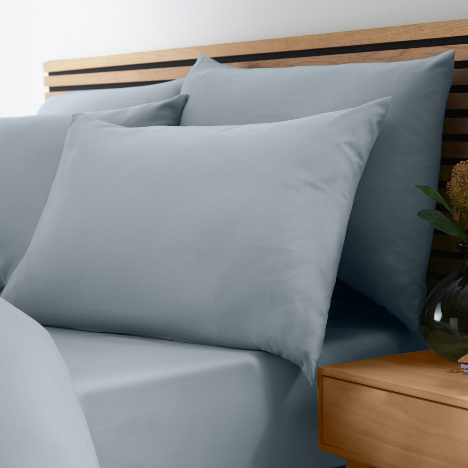 Cat Steel Grey Catherine Lansfield So Soft Non-Iron Fitted Sheet