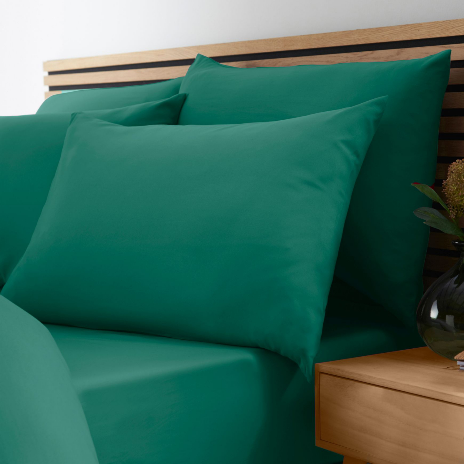 Cat Teal Catherine Lansfield So Soft Non-Iron Fitted Sheet