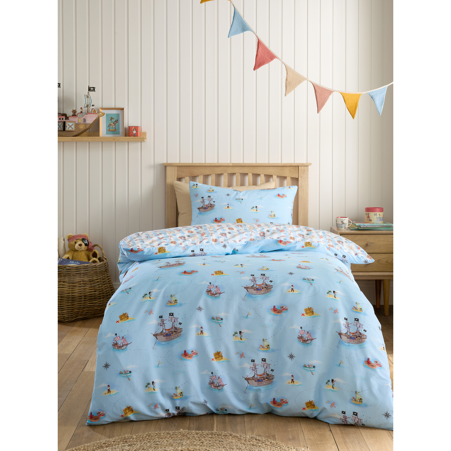 Bell Blue Belle & Boo Pirates Reversible Duvet Cover Set