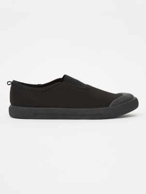 black plimsolls