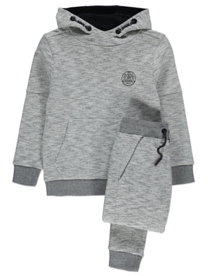 joggers and hoodie outfit