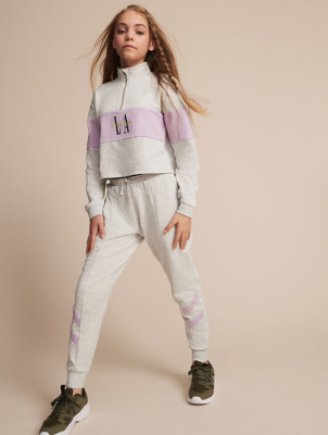 grey tracksuit outfit