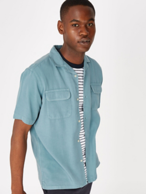 2 pocket short sleeve shirts