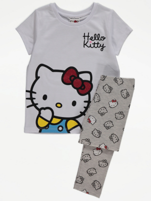 Hello Kitty T-Shirt and Leggings Outfit
