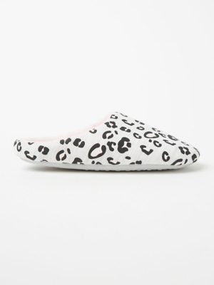 grey leopard print slippers