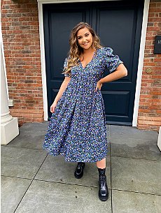 In The Style Jac Jossa Navy Floral Print Midaxi Smock Dress