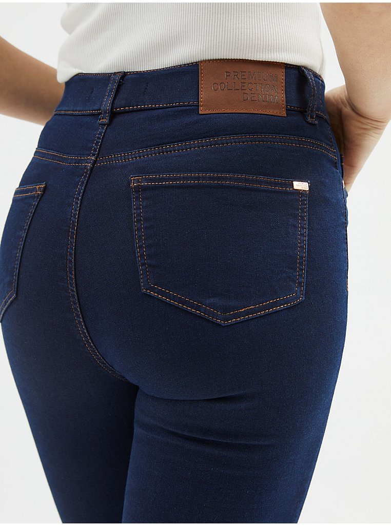Magic Asda Wonderfit Jeans: One pair to fit 3 sizes. COULD IT BE