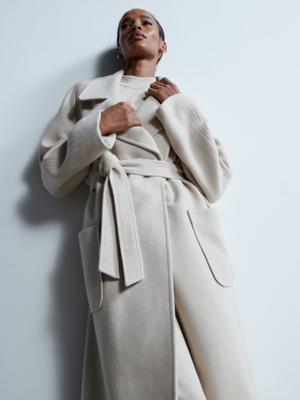 EADA SLEEVELESS COAT (CREAM)