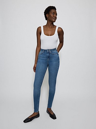 Wonderfit Skinny Jeans, Women