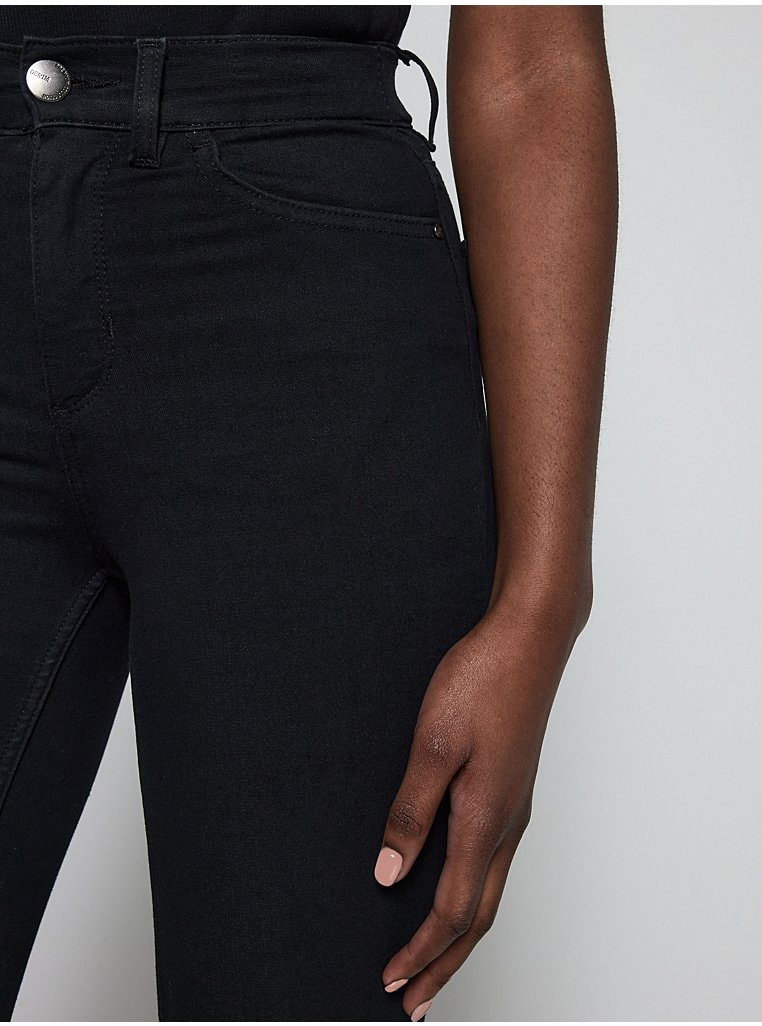 George At Asda Launch Wonderfit Jeans That Stretch Up To Three Dress Sizes  (PICTURES)