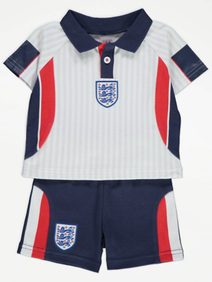 England FA Official T-Shirt and Shorts Kit Outfit Sale Offers