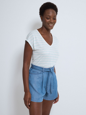 Printed V-Neck Lightweight Knit Top