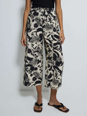 Floral Leaf Lightweight Cropped Trousers | Women | George at ASDA