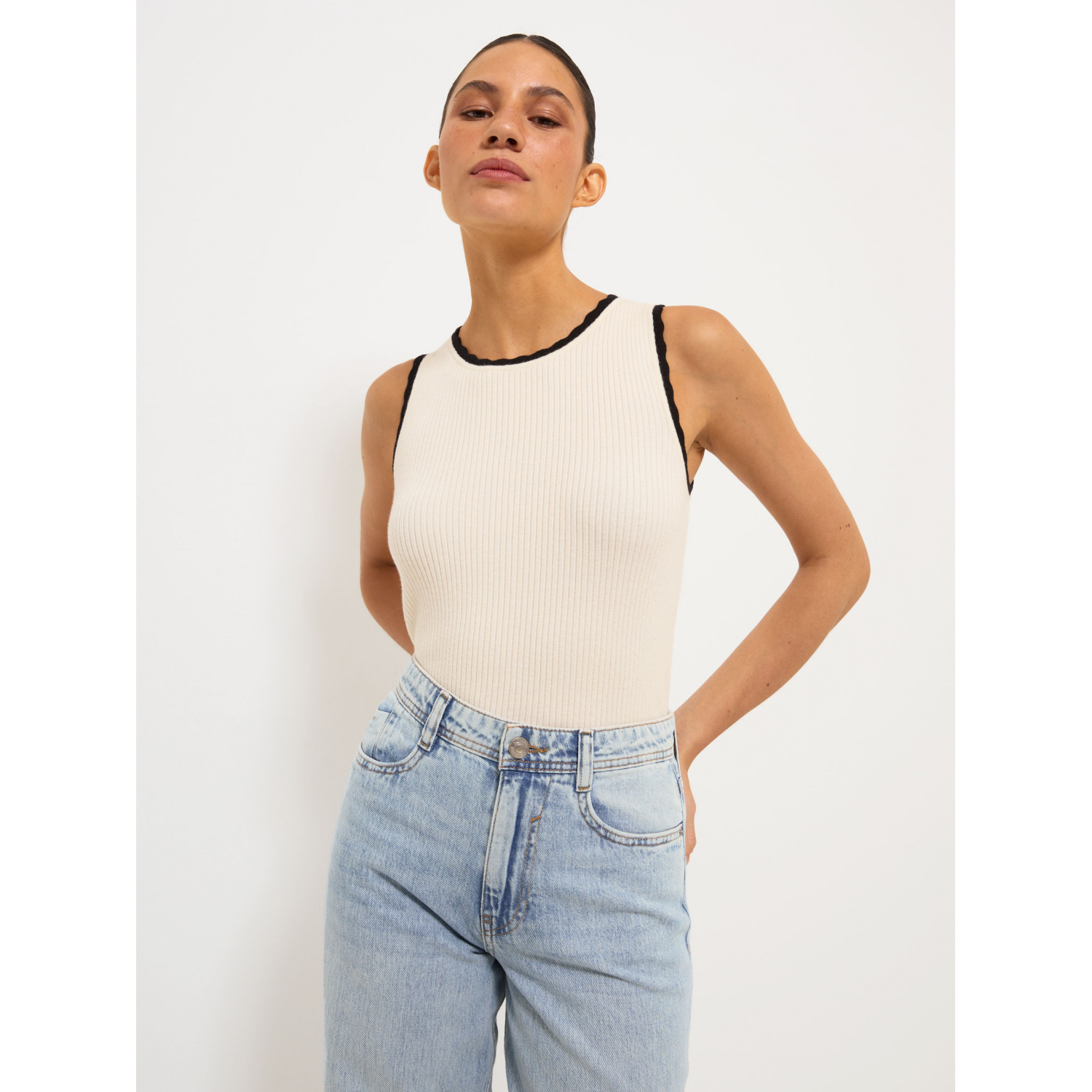 George Women's Ivory Ribbed Scallop Edge Vest