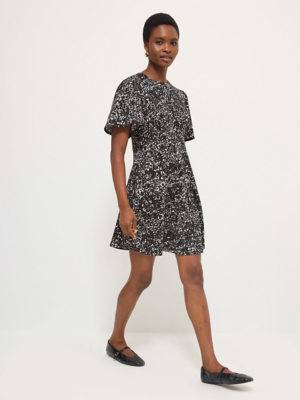 【トリートユアセルフ】angel wing mini dress Black Mottled Angel Sleeve Crepe Mini Dress | Women | George at ASDA