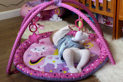 red kite unicorn play gym